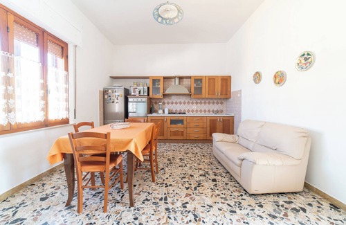 Cabras Apartment | Spacious House in Sinis
