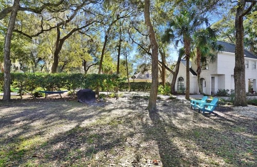Yulee House | Spacious house just minutes from the beach and downtown