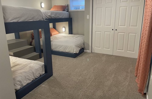 Downtown House | Spacious house minutes from Downtown: ten beds, hot tub and more!