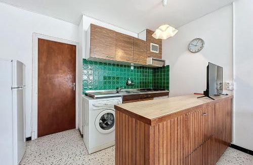 Port-la-Nouvelle House | Spacious house near the beach