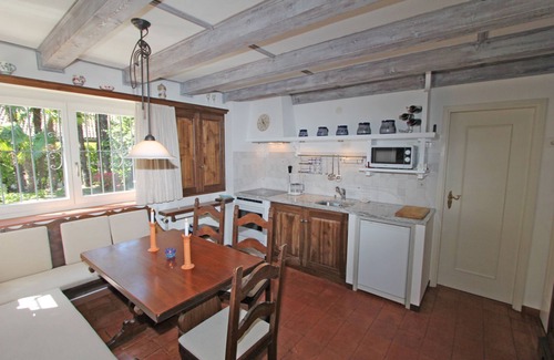 Ascona House | Spacious house, nestled in a garden area with Mediterranean plants
