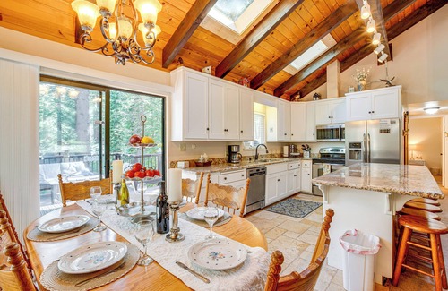 Tahoe Paradise House | Spacious House w/Deck & Grill in South Lake Tahoe
