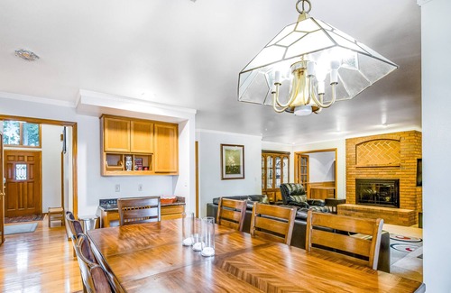 Federal Way House | Spacious house w/basketball court surrounded by trees & great location!