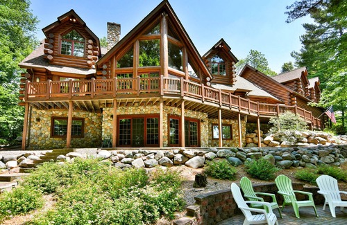 Brill Cabin | Spacious House w/Boat Dock on Red Cedar Lake