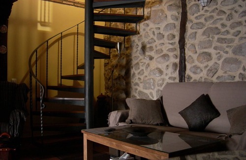 Hervas House | Spacious house with charm located in the Jewish quarter of Hervás next to the Ambroz river.