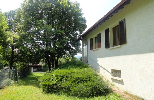Cernon House | Spacious house with large fenced garden