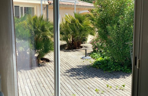 Vesseaux House | Spacious house with pool and garden ideal for family holidays