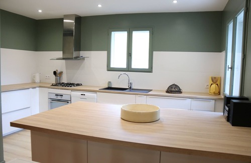 Meyras House | Spacious house with private pool on the river.