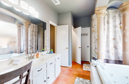 Cinco Ranch House | Spacious house with private pool & Movie room