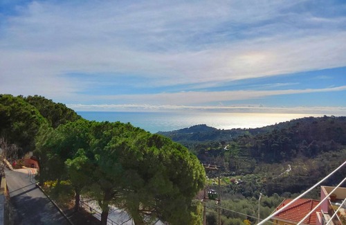 Lingueglietta House | Spacious house with sea view terrace