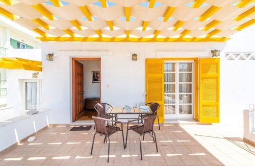 Tinos Town House | Spacious house with terrace combining tradition and modernity near sandy beach