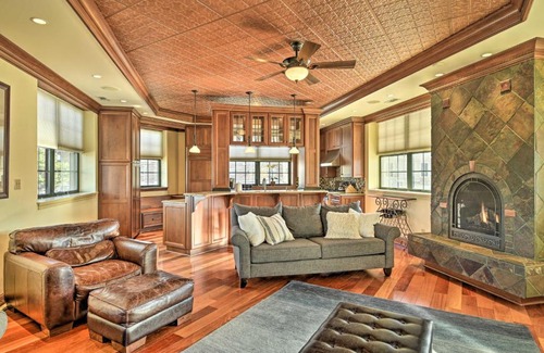 St. Joseph Historic Neighborhood Apartment | Spacious Indianapolis Condo with Private Gym!