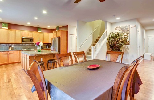 Kent Cottage | Spacious Kent Home Near Seatac Airport w/Patio