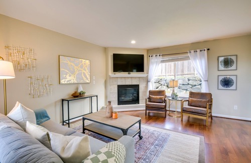 Kent House | Spacious Kent Vacation Rental w/ Deck Near Lakes!