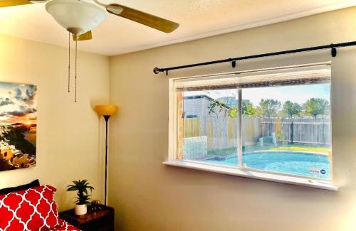 Southbelt/Ellington House | Spacious, King Beds, 30 mins from Beach, Sparkling Pool