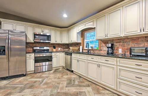 Jonas House | Spacious Kunkletown Home with Full Game Room and Deck!