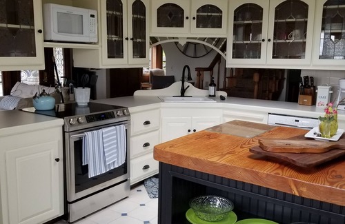 Sedro-Woolley House | Spacious Lake View Home in The Skagit Valley