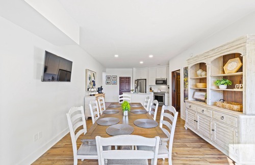 Lake Oconee Villa | Spacious Lakefront Villa In Gated Resort Community