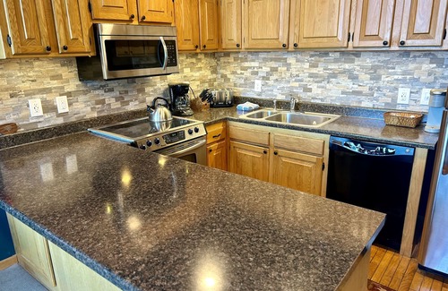 Two Harbors Condo | Spacious Lakehome Central to Superior's North Shore Attractions 3 Bed/2 Bath