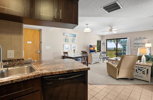 St. Pete Beach Condo | 🌊 Spacious Layout with Stunning Bay Views