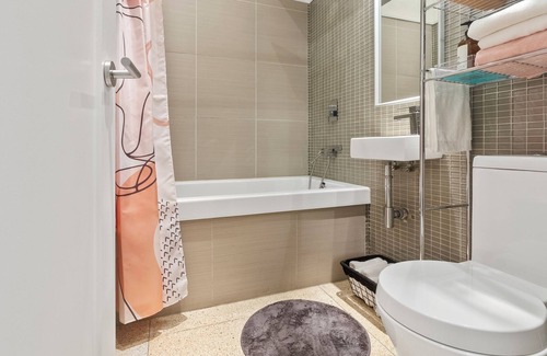 Cabbagetown South Condo | Spacious Live & Work Loft in Downtown Toronto