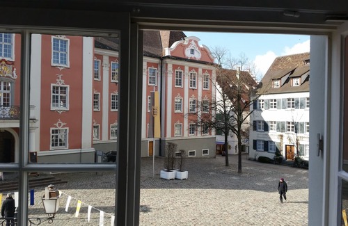 Meersburg Apartment | Spacious living on 54 sqm in the Palais am Schlossplatz - in the old town