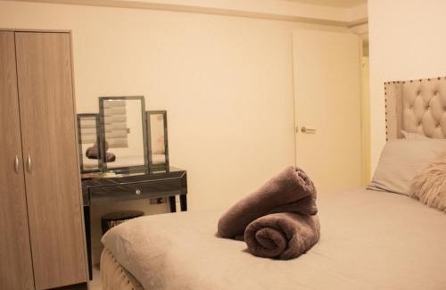 Woolwich Riverside Apartment | Spacious, lovely 2 bedroom flat in Woolwich