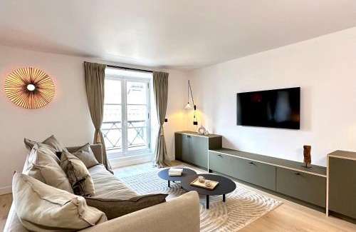 Odeon Apartment | Spacious Luxembourg Garden Family Flat