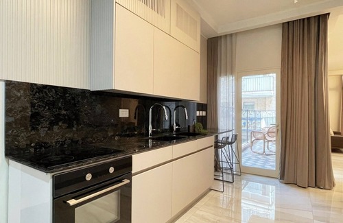 Jerusalem Apartment | Spacious, luxurious and religious