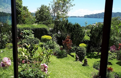 Bedugul Villa | Spacious, Luxurious Lake Cabin in the Fresh Mountain Air of Bedugul
