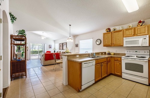 Highgate Park House | Spacious Luxury 4 Bed/3 Bath home in Gated Neighborhood Near Disney