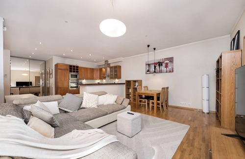 Old Town Apartment | Spacious luxury all inclusive old town flat