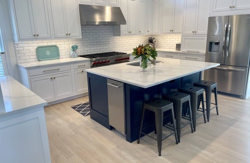 Lewes House | Spacious luxury, bay views, elevator, Xbox