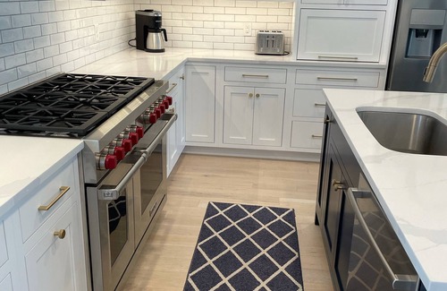 Lewes House | Spacious luxury, bay views, elevator, Xbox