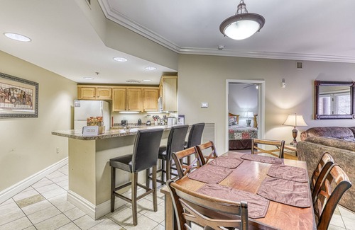 Gatlinburg Condo | Spacious luxury condo near downtown with jetted tub & free attraction tickets
