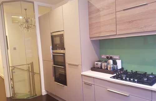 Covent Garden Apartment | Spacious luxury in fashionable Covent Garden (Sleeps 6)