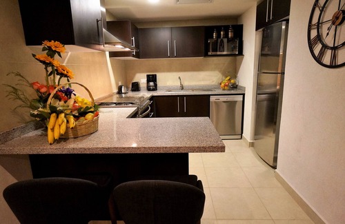 South Hotel Zone Condo | SPACIOUS LUXURY OCEAN FRONT CONDO - Grand Venetian 1 Bed, 2 Bath