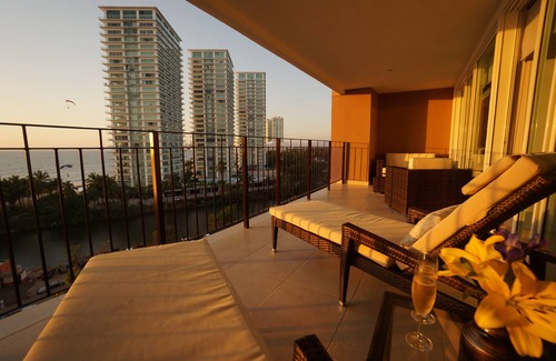 South Hotel Zone Condo | SPACIOUS LUXURY OCEAN FRONT CONDO - Grand Venetian 1 Bed, 2 Bath