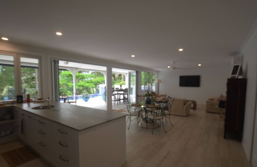 Buderim Apartment | Spacious Luxury Unit Sunshine Coast Overlooking Buderim Golf Course