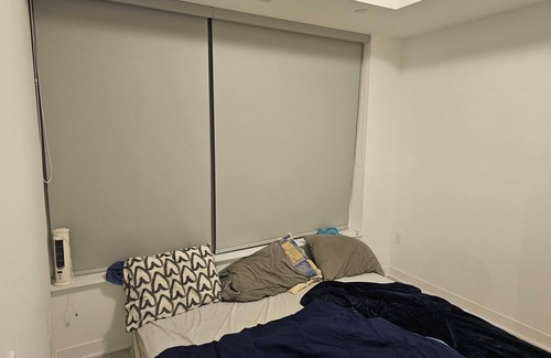 Fletchers Creek South Condo | Spacious Master Ensuite Room w King Size Bed, Hi-Speed Wifi, A/C, Fan & Dresser