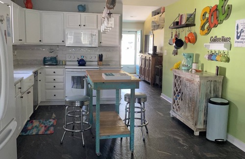 Little River House | SPACIOUS, MERMAID AND BEACH THEMED, FAMILY ORIENTED OASIS 🌊🧜🏼‍♀️