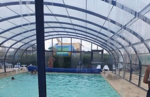 Vierville-sur-Mer House | Spacious mobile home on a 3* campsite by the sea.