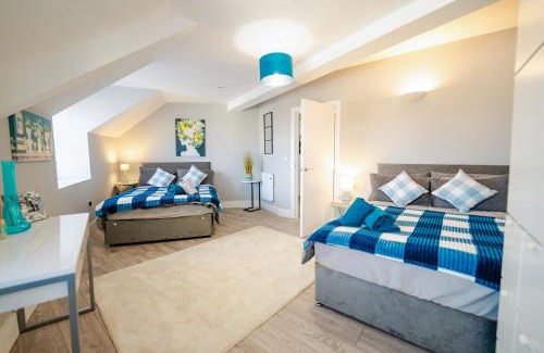 Canton Apartment | SPACIOUS & MODERN 3-BED & High Ceiling