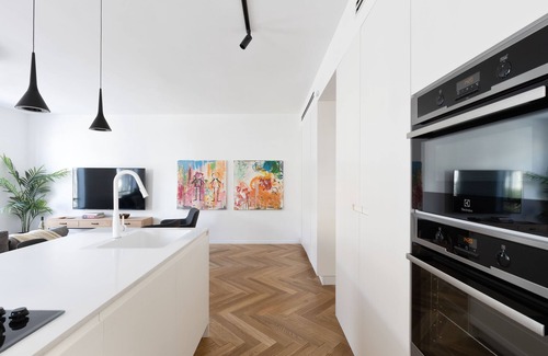 Old North Apartment | Spacious & Modern 3BD Apartment 2-min From Beach