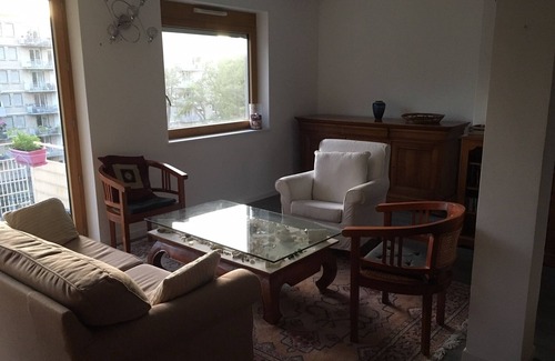 Fontainebleau Apartment | Spacious modern apartment in Fontainebleau near INSEAD (5’ walk), downtown (10’)