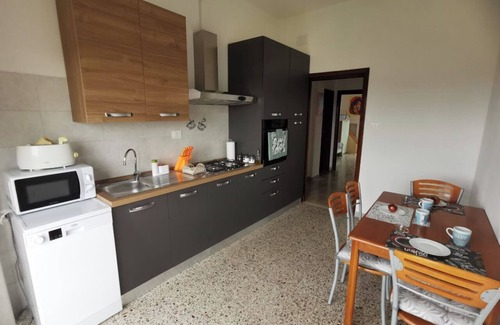 Pescara Apartment | Spacious modern apartment, balcony with mountain view, free parking