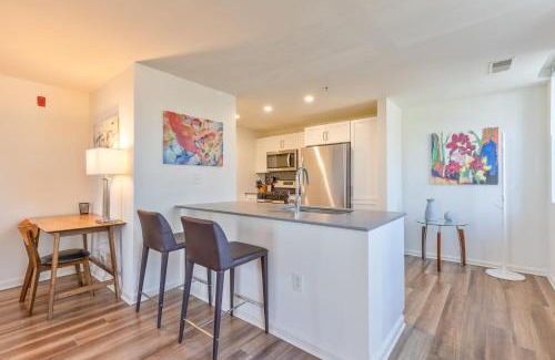 North Waltham Apartment | Spacious & Modern Apt