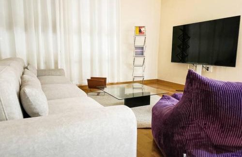 Jongno Apartment | Spacious & Modern Family Retreat