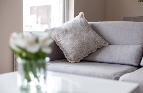 Redcliffe Apartment | Spacious Modern One Bedroom Flat in Chelsea