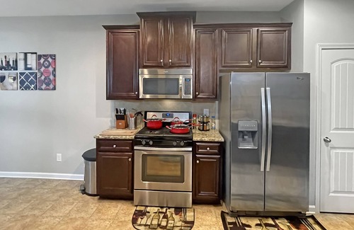 Jonesboro House | ❤️Spacious |Modern |Sleep 10|Wifi |Keyless Entry❤️